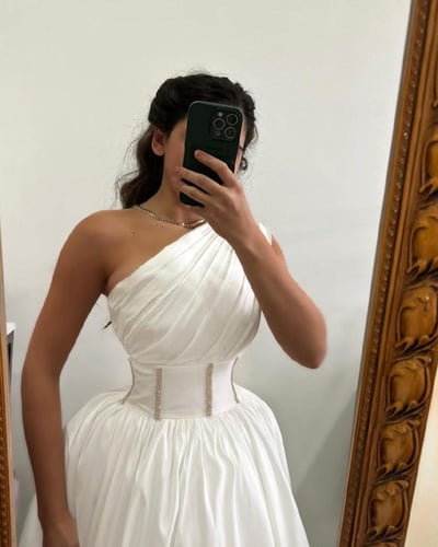 فستان لؤلؤة