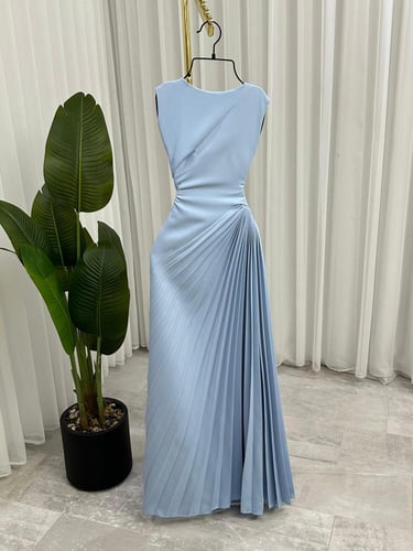 فستان باربي سماوي كسرات واقية