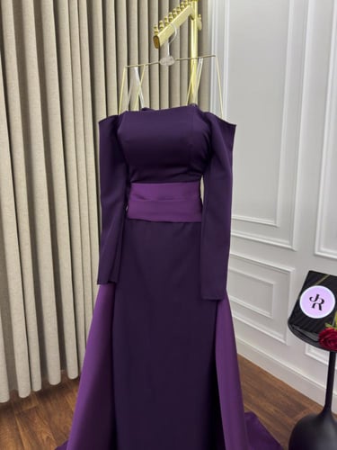 فستان إيزار