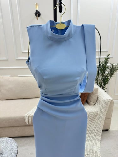 فستان سهرة تفته بأربي متألق جدا