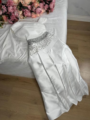 فستان ميكادو راقي مطرز الخصر