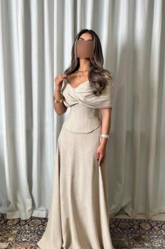 فستان لنن البيج المتألق