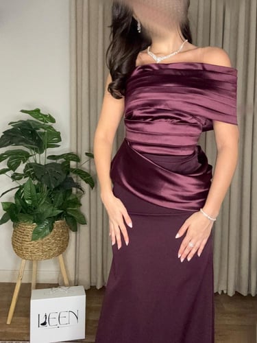 فستان ستان ناعم مع قماش باربي