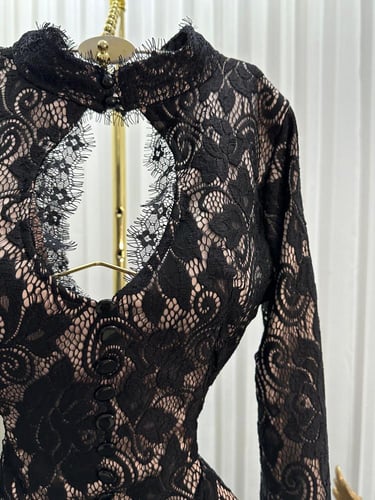 فستان مذهلة