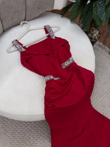 فستان سهرة كريب راقي جداً