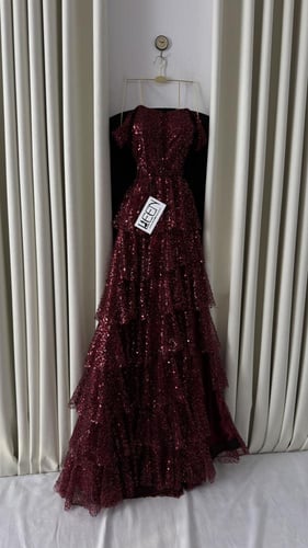 فستان الملكة