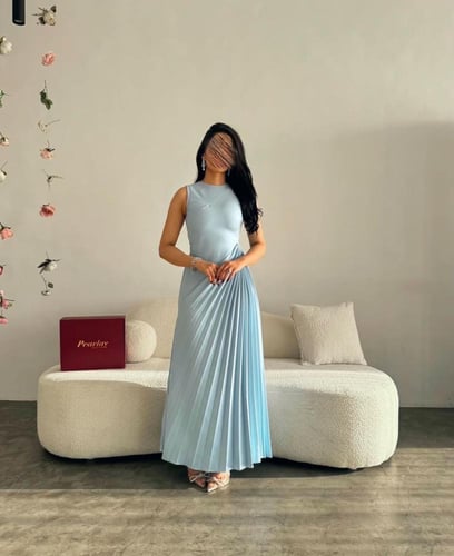 فستان باربي سماوي كسرات واقية