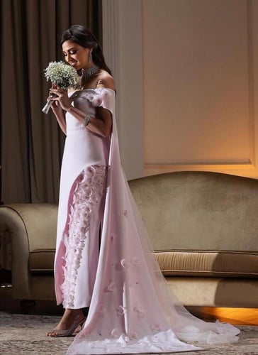 فستان سهرة باربي مورد ملكي