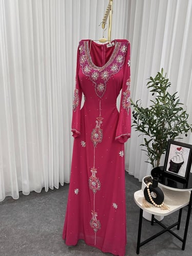 جلابية شيقون متألقة جداً