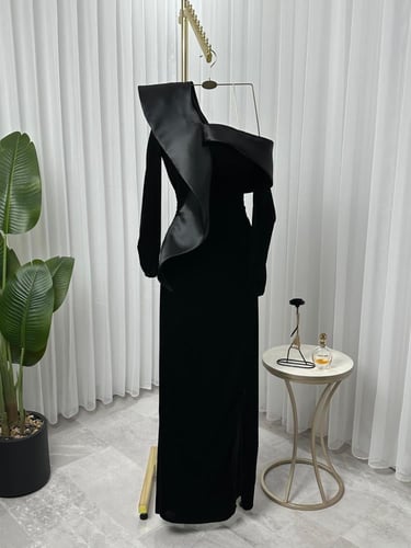 فستان مخمل كوري انيق