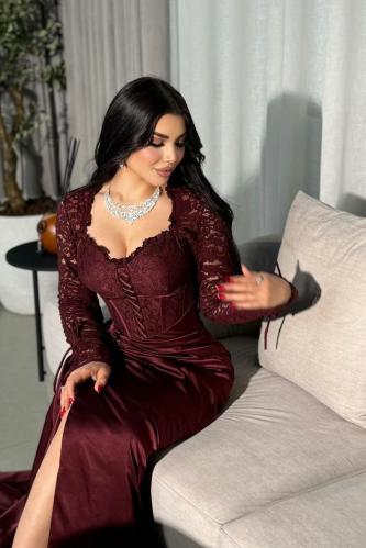 فستان سهرة تفته دانتيل متألق جداً