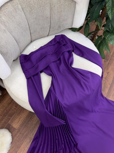 فستان ناعم كسرات