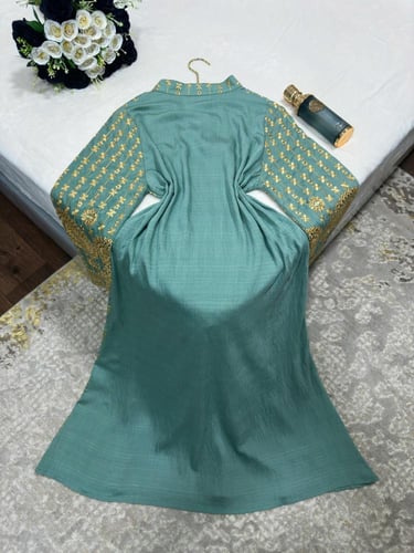 جلابية سي واي طرز مميز