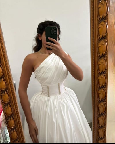 فستان لؤلؤة