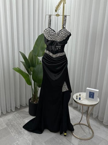 فستان سهرة تفته تطريز راقي جداً