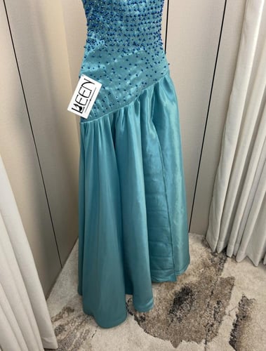 فستان لاينر