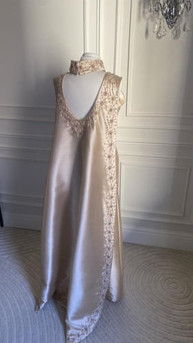 فستان لؤلؤة