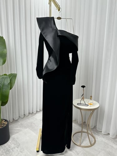 فستان مخمل كوري انيق