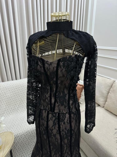 فستان سهرة دانتيل كلفة طرز متألق