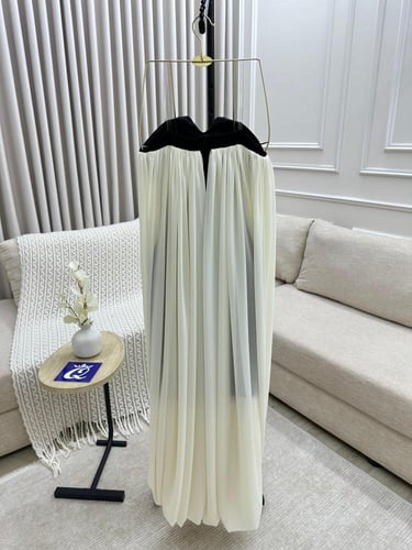 فستان نوران المتألق جداً