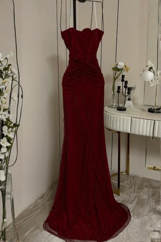 فستان عنابي