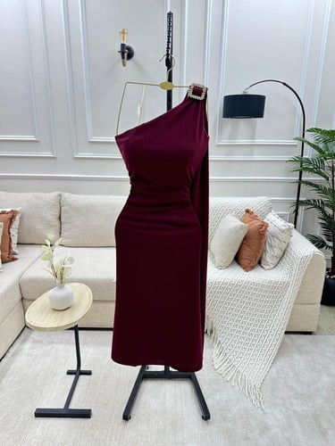 فستان سهرة ناعم كريب لكرا ميدي