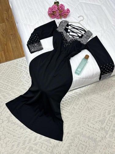 فستان سهرة كريب تطريز متألق جدا