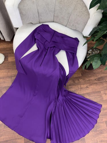 فستان ناعم كسرات