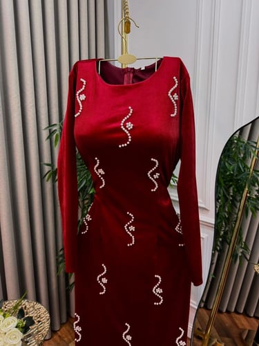 فستان سهرة مخمل لولو كبس متألق جداً