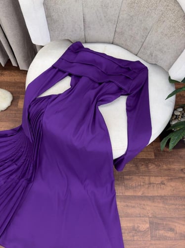 فستان ناعم كسرات