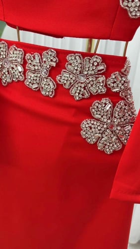 فستان سهرة باربي محمر تطريز راقي