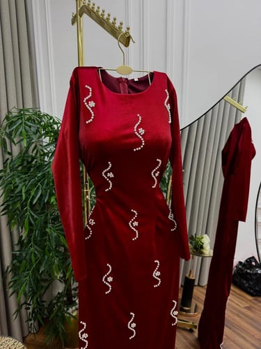 فستان سهرة مخمل لولو كبس متألق جداً