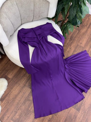 فستان ناعم كسرات