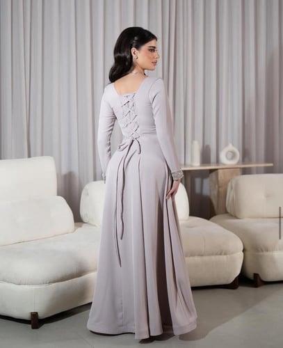 فستان ناعم باربي تطريز اكمام جميل