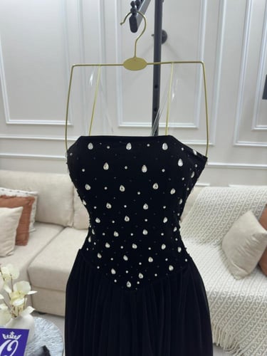 فستان سهرة شتوي تطريز متألق