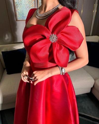 فستان فيونكه كتف