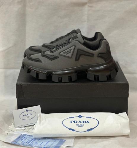 حذاء برادا ايطالي