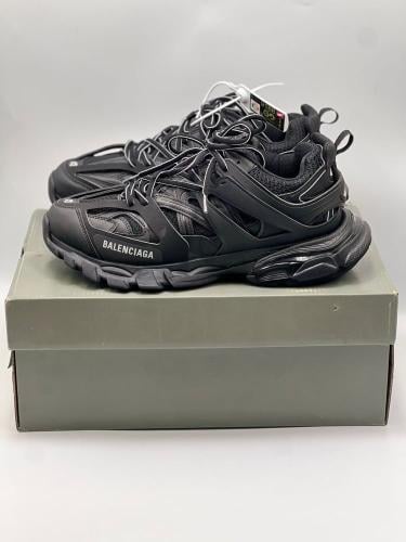 حذاء بالنسياغا ' تراك '