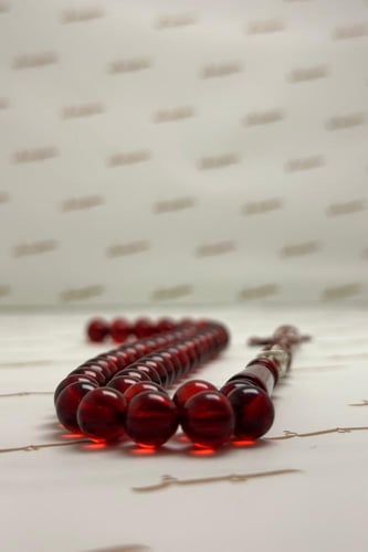 بكلايت احمر شفاف