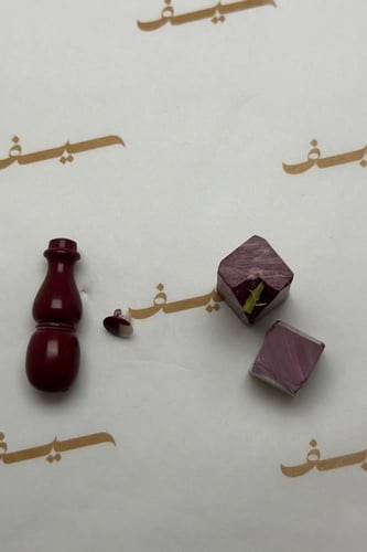 بلياردو عنابي