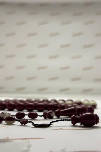 بلياردو عنابي