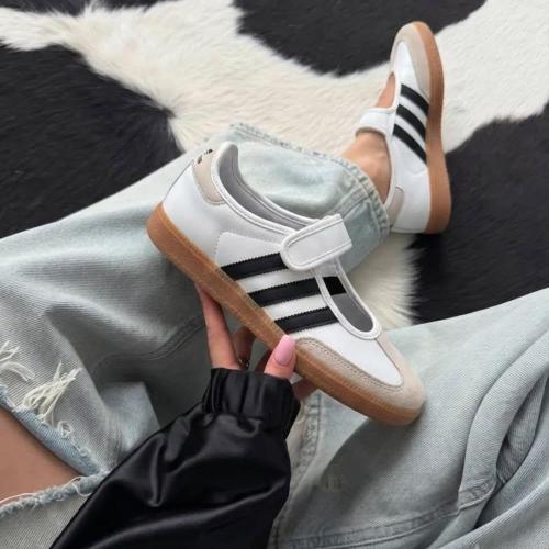 حذاء adidas للمدرسة | حذاء رياضي