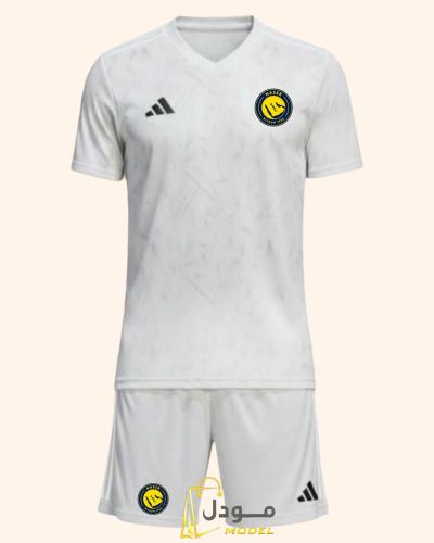طقم ابيض نادي النصر 2026 بكسرات رمادية تيشيرت وشور...