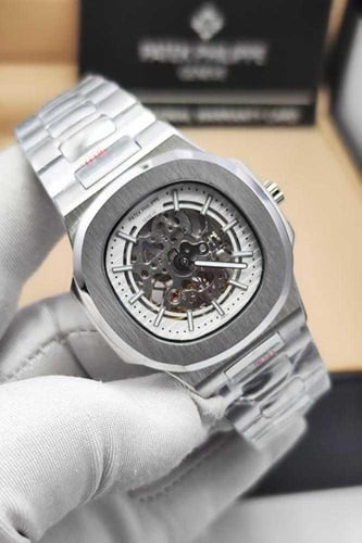 احدث ساعة رجالية باتيك فيليب ناتيلوس اتماتيك