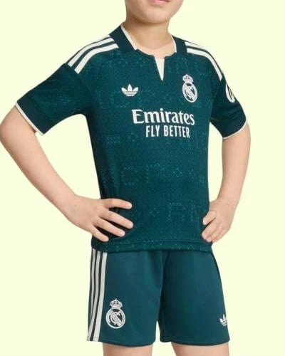 طقم أطفال ريال مدريد الاحتياطي الجديد 2027