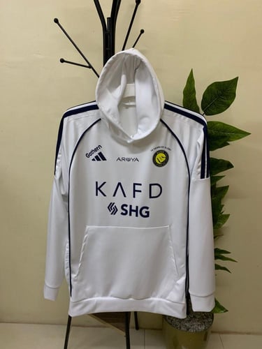 بلوفر تمارين شتوي نادي النصر الأبيض 2026 | الشكل ا...