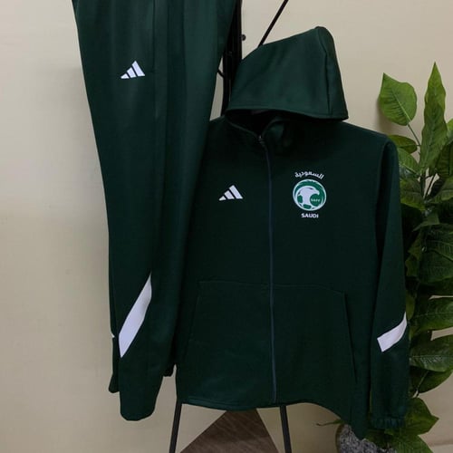 طقم شتوي المنتخب السعودي 2026 بلوفر بسحاب وغطاء رأ...