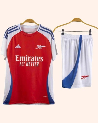 طقم نادي أرسنال الأساسي أحمر– موسم 24/25