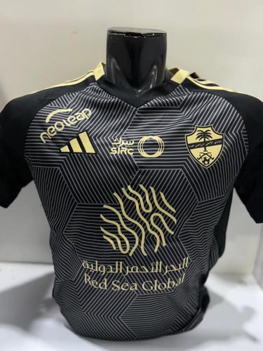 طقم نادي الاهلي الجديد اسود 2026