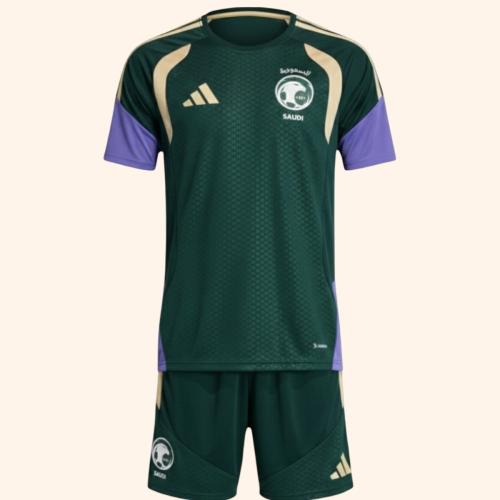 طقم المنتخب السعودي الاخضر الداكن الرسمي